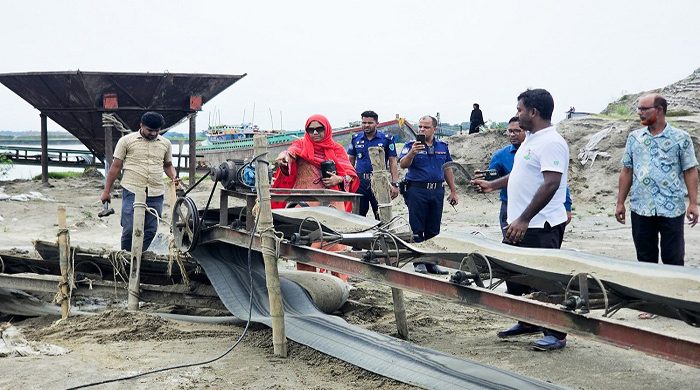 জাফলং ইসিএ এলাকায় অভিযান এক্সকেভেটরসহ বিপুল সরঞ্জাম ধ্বংস