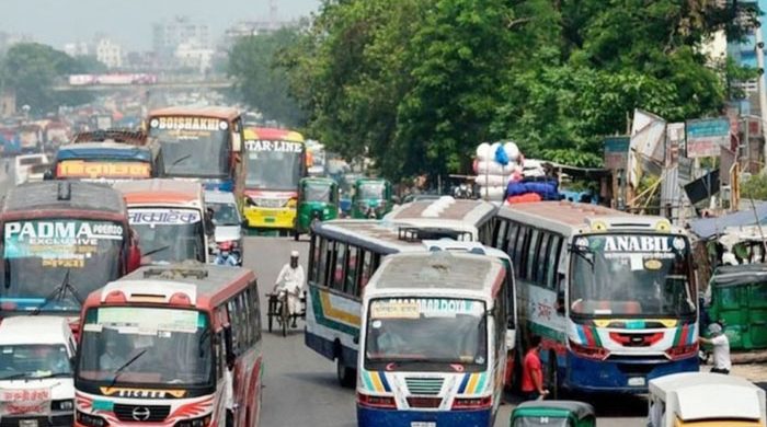 জ্বালানির দাম বৃদ্ধিতে বাড়লো বাসভাড়া