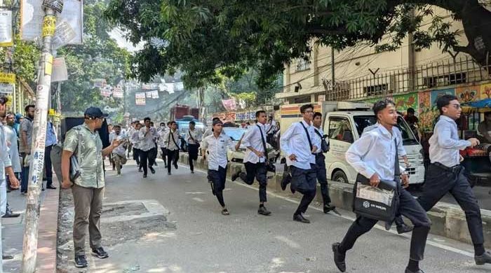 ঢাকা কলেজ ও আইডিয়াল কলেজ শিক্ষার্থীদের মধ্যে সংঘর্ষ