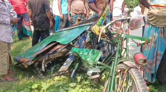 কুষ্টিয়ায় বাসের চাপায় নারীসহ ২ জন নিহত, আহত ১