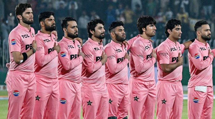 স্তন ক্যানসার সচেতনতায় এবার গোলাপি জার্সিতে পাকিস্তানও