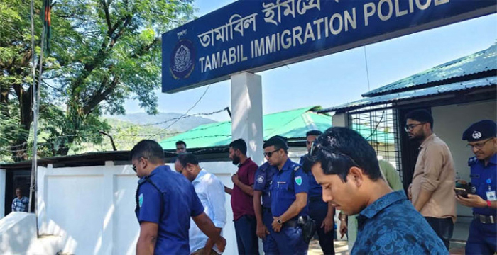 আওয়ামী লীগের সভাপতি সিলেটে তামাবিলে আটক