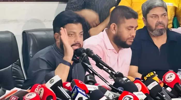 প্রতিমন্ত্রীর পদ থেকে পদত্যাগ করলেন ইশরাক হোসেন