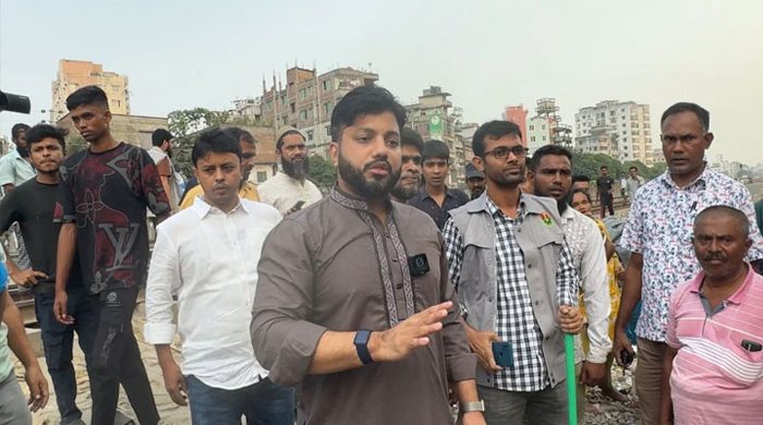 অস্ত্র প্রদর্শনের ব্যাখ্যা দিলেন প্রতিমন্ত্রী ইশরাক