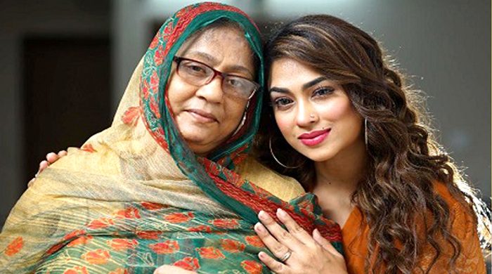 মা হারালেন চিত্রনায়িকা পপি